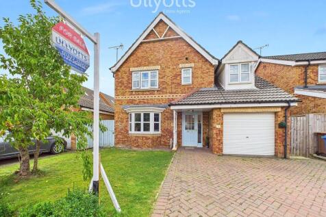 4 bedroom detached house for sale
