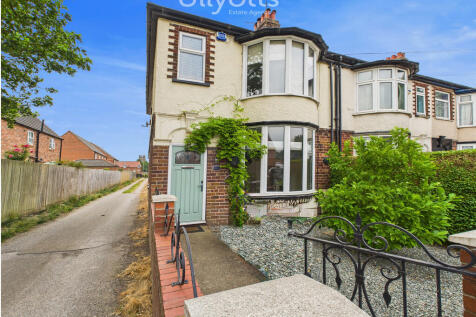 3 bedroom end of terrace house for sale