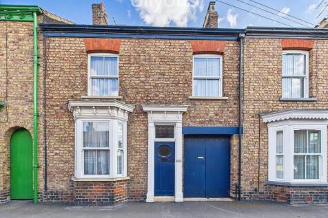 4 bedroom terraced house for sale