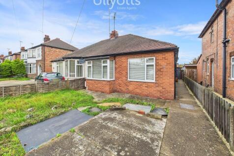 2 bedroom semi-detached bungalow for sale