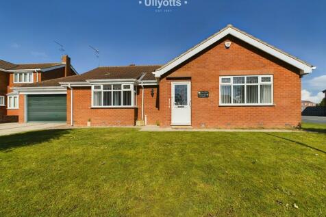 3 bedroom detached bungalow for sale