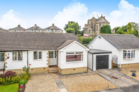 2 bedroom semi-detached bungalow for sale