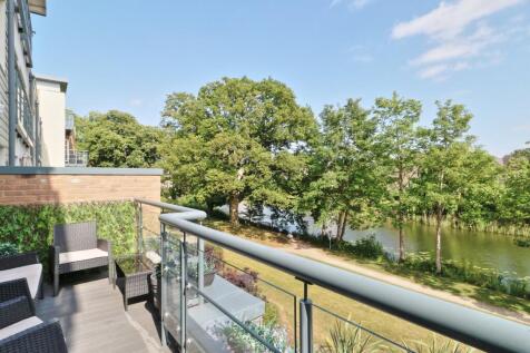 5 bedroom town house for sale