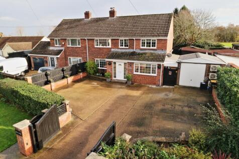 5 bedroom semi-detached house for sale