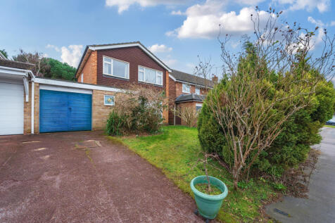 Bean Oak Road, Wokingham, Berkshire 3 bed semi