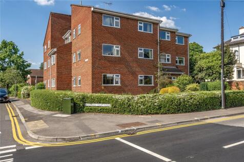 Alderman Willey Close, Wokingham... 2 bed apartment for sale