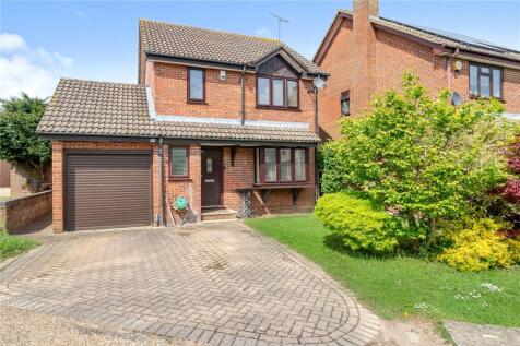 Arun Close, Winnersh, Wokingham 3 bed detached house for sale