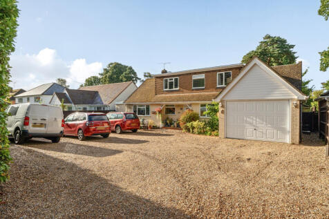 Nine Mile Ride, Finchampstead, Berkshire 5 bed detached house for sale
