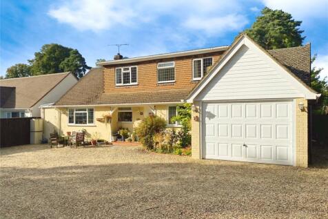 Nine Mile Ride, Finchampstead, Berkshire 5 bed detached house for sale