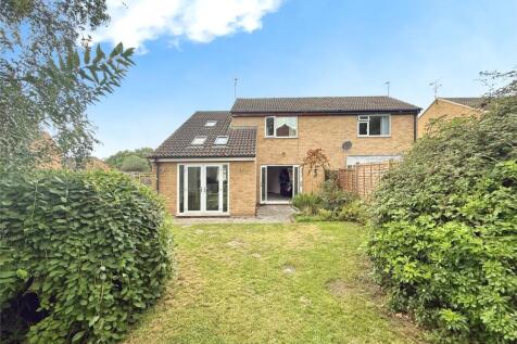 Mars Close, Wokingham, Berkshire 2 bed semi