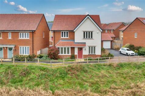 Stirrup Walk, Arborfield Green, Reading 4 bed detached house for sale