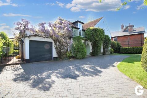Salisbury Road, Ringwood, Hampshire... 4 bed detached house for sale