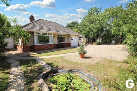 Crow, Ringwood, Hampshire, BH24 3 bed bungalow for sale