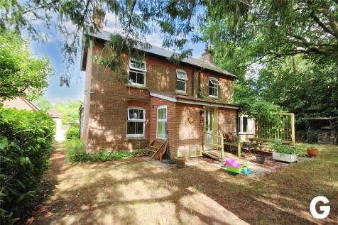 Fir Tree Hill, Alderholt... 3 bed detached house for sale