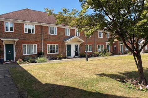 Nevill Court, West Malling ME19 2 bed terraced house for sale