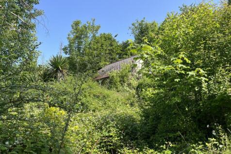The Grove, Biggin Hill TN16 2 bed property with land for sale