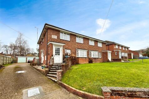 Shide Road, Newport, Isle of Wight 2 bed apartment for sale