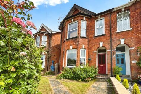 Carisbrooke Road, Newport, Isle of Wight 3 bed semi