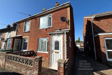 Victoria Road, Newport, Isle of Wight 3 bed end of terrace house for sale
