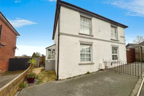 2 bedroom semi-detached house for sale