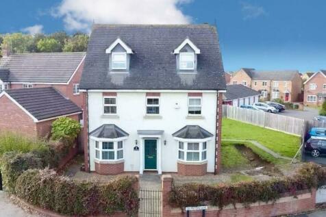 5 bedroom detached house for sale