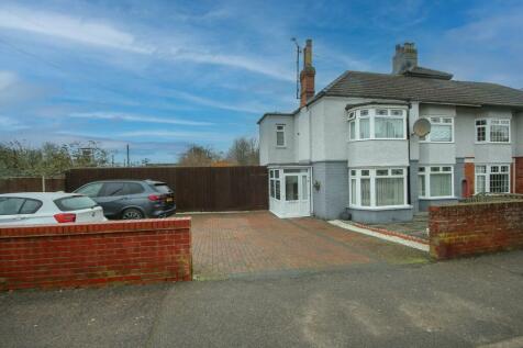 3 bedroom semi-detached house for sale