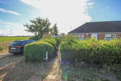 2 bedroom semi-detached bungalow for sale