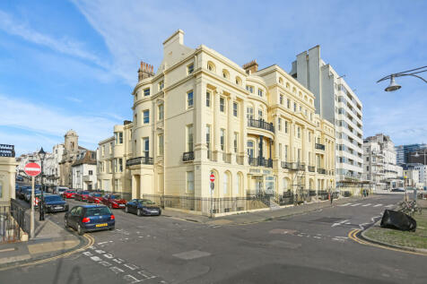 Brunswick Terrace, Hove, East Sussex... 2 bed flat for sale