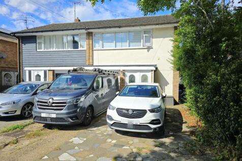 London Road, Benfleet, Essex 3 bed semi