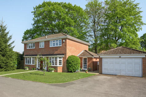Cherry Tree Drive, Bracknell, Berkshire 4 bed detached house for sale