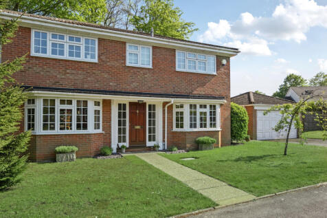 Cherry Tree Drive, Bracknell, Berkshire 4 bed detached house for sale