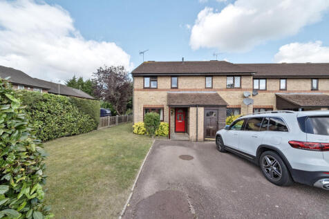 Higher Alham, Bracknell, Berkshire 3 bed end of terrace house for sale