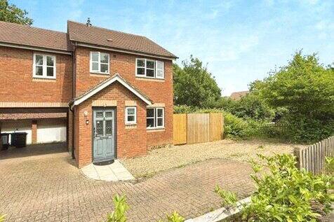 Greystock Road, Warfield, Bracknell 4 bed link detached house for sale