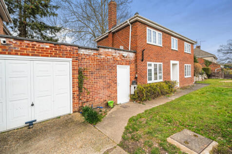 Manor Close, Bracknell, Berkshire 3 bed detached house for sale