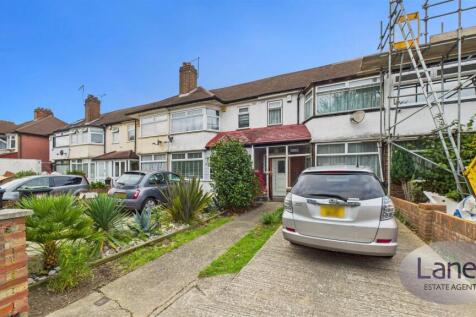 Great Cambridge Road, EN1 3 bed terraced house for sale