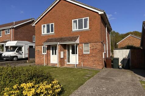 2 bedroom semi-detached house for sale