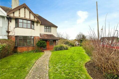 5 bedroom semi-detached house for sale