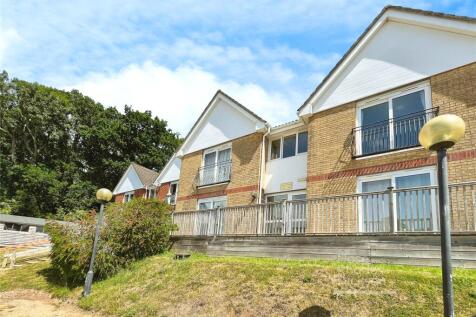 Creek Gardens, Wootton Bridge, Ryde 1 bed apartment for sale