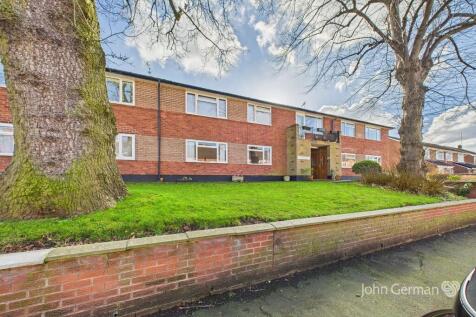 2 bedroom ground floor flat for sale