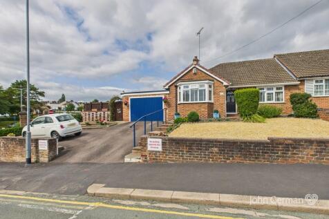 2 bedroom semi-detached bungalow for sale