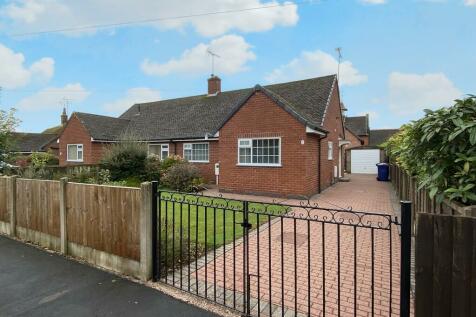 2 bedroom semi-detached bungalow for sale