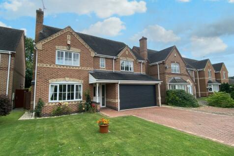 5 bedroom detached house for sale