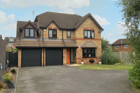 5 bedroom detached house for sale