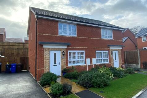 2 bedroom semi-detached house for sale