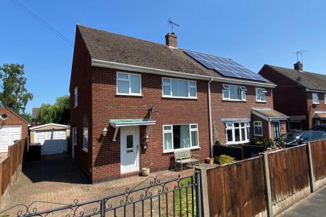 Hawthornden Avenue, Uttoxeter 3 bed semi