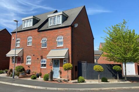 3 bedroom semi-detached house for sale