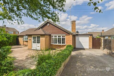 Bramshall Road, Uttoxeter 2 bed detached bungalow for sale