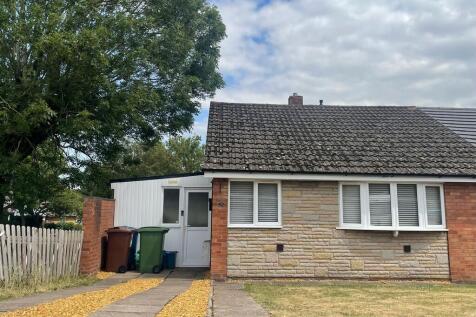 2 bedroom semi-detached bungalow for sale