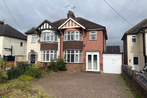 3 bedroom semi-detached house for sale