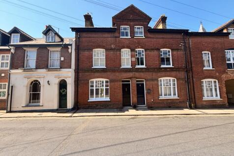 4 bedroom terraced house for sale